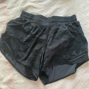 Lululemon hottie hot shorts